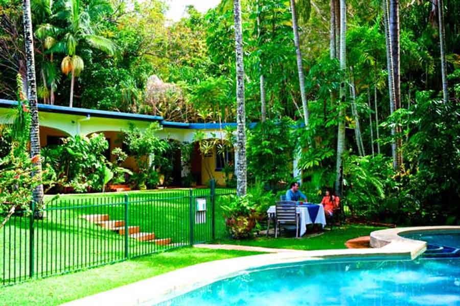 Villa Marine Holiday Apartments | Bird Trails Tropical North Queensland